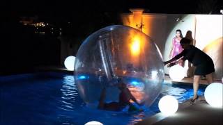 BUBBLE ACROBAT by CAFE DE LA DANSE DUBAI