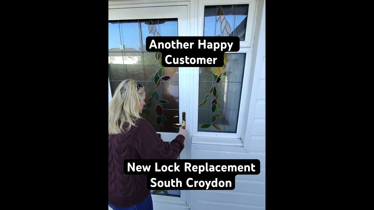 Customer testing front door lock replacement after fix in South Croydon CR2