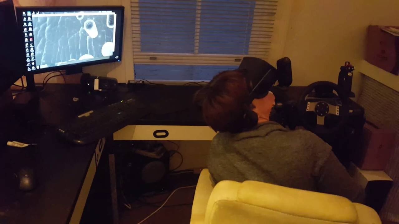 Mum tries the Rift - Oculus Dreamdeck