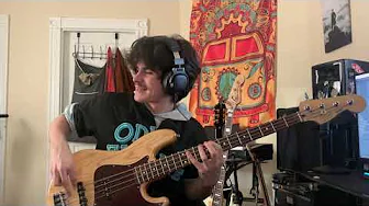 Loose Screws - Snarky Puppy Bass Cover Loose Screws - Snarky Puppy Bass Cover