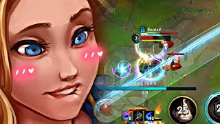 CHILL GAMEPLAY ON WILDRIFT IS POSSIBLE WITH LUX😂