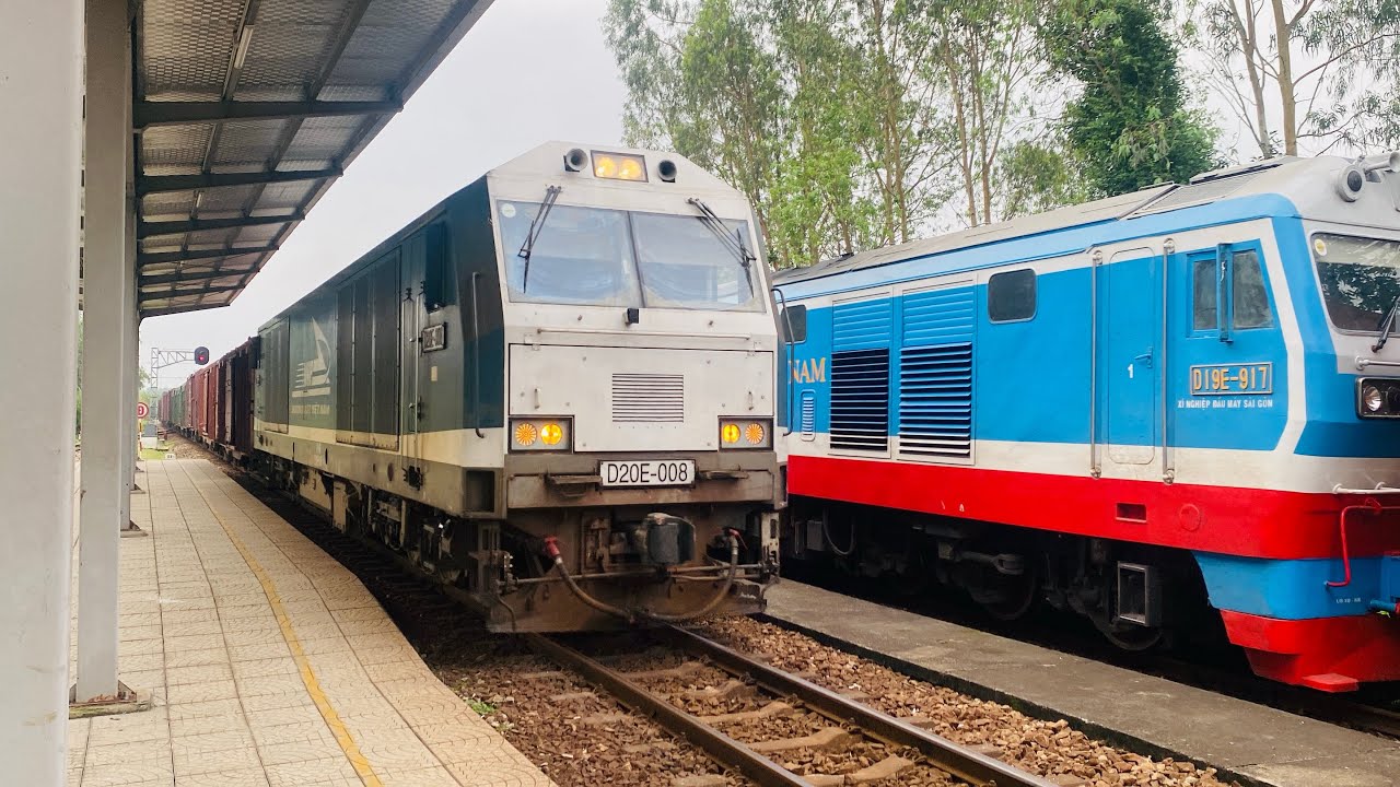 Các 7 chuyến tàu thường xuyên đi qua  khu gian Ga Tam Kỳ (TP Đà Nẵng) vào lúc 16,17/1/2026