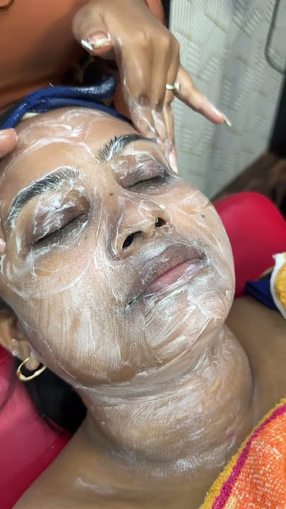 Correct way to do eyebrow massage in facial 💆🏼‍♀️ ✅✅ #facial #massage