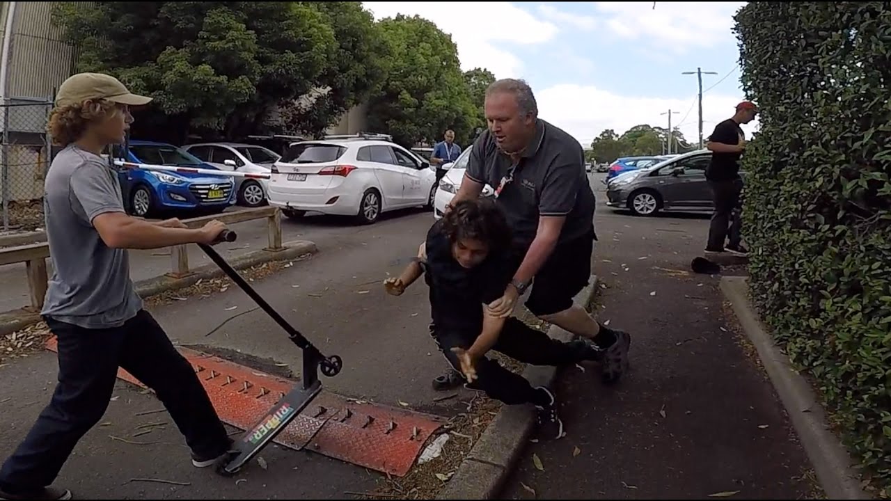 SECURITY GUARDS FIGHT SCOOTER RIDERS! YouTube