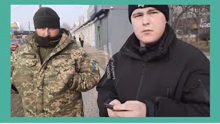 Мобилизация в Украине | Попытка вручить повестку на улице | Остановила полиция в Украине
