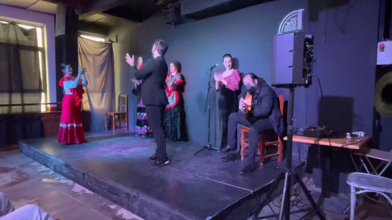 Sevillanas Flamencas. Mónica Méndez y Silverio Requena. Tablao Amor De Dios