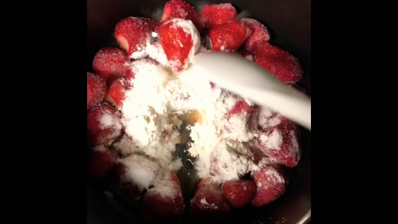 Strawberry Cinnamon Rolls