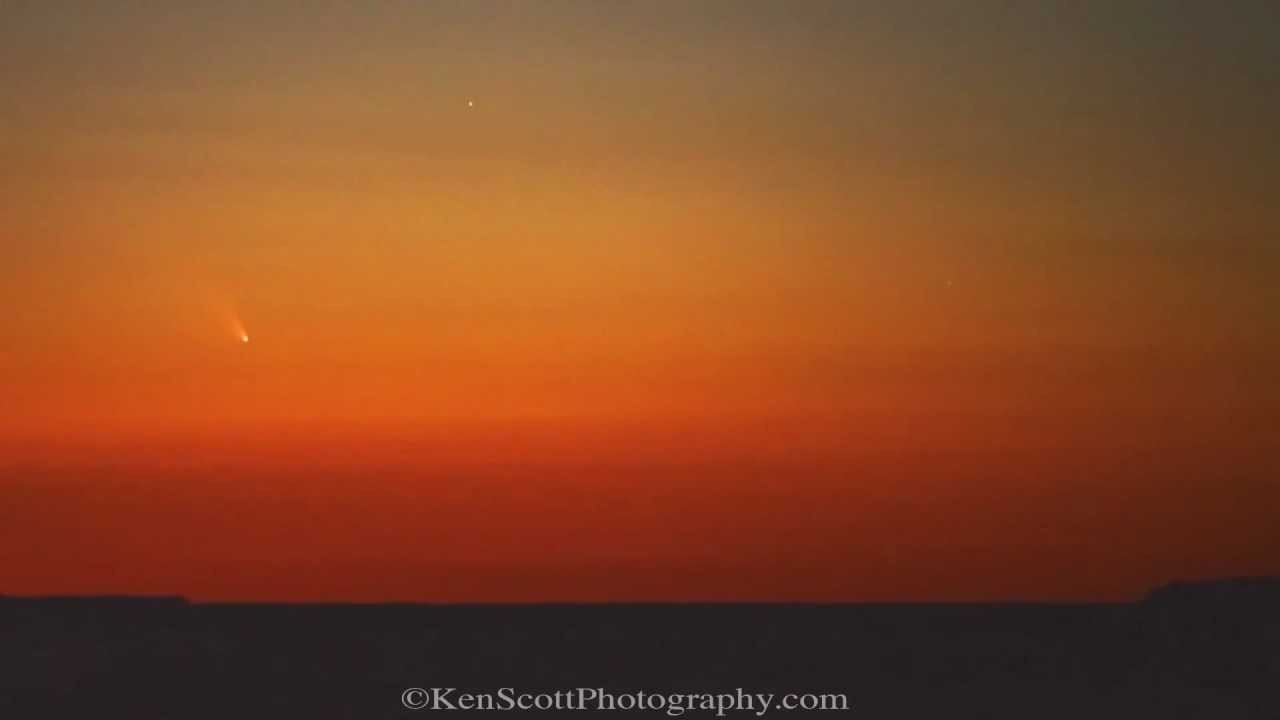 Comet Pan-STARRS ... over Lake Michigan - YouTube