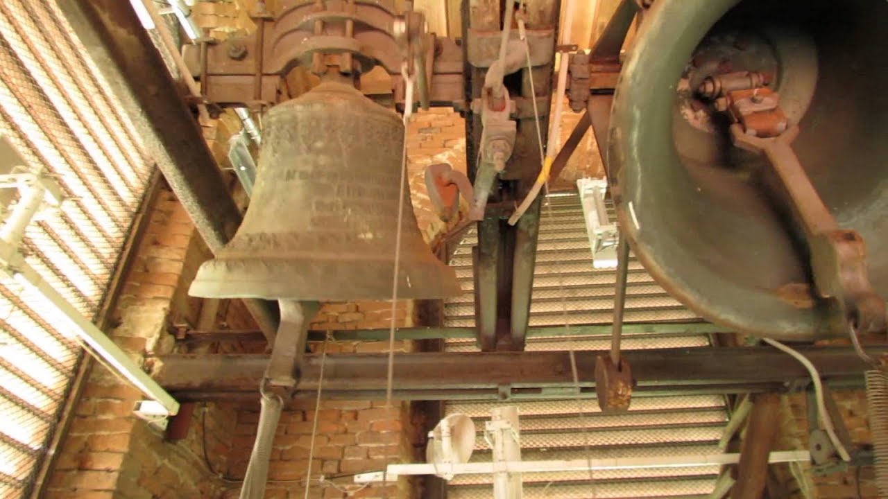 BERCEL (H) - A katolikus templom harangjai / Glocken der katolischen Kirche