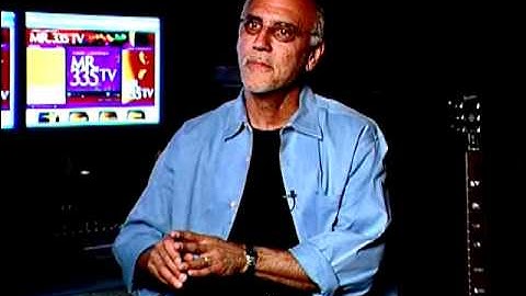 Larry Carlton Interview - The College Years - Mr. 335