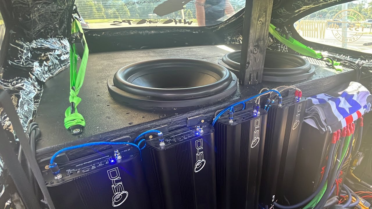 2 18” SUBWOOFERS HATCHBACK BREAKS APART!