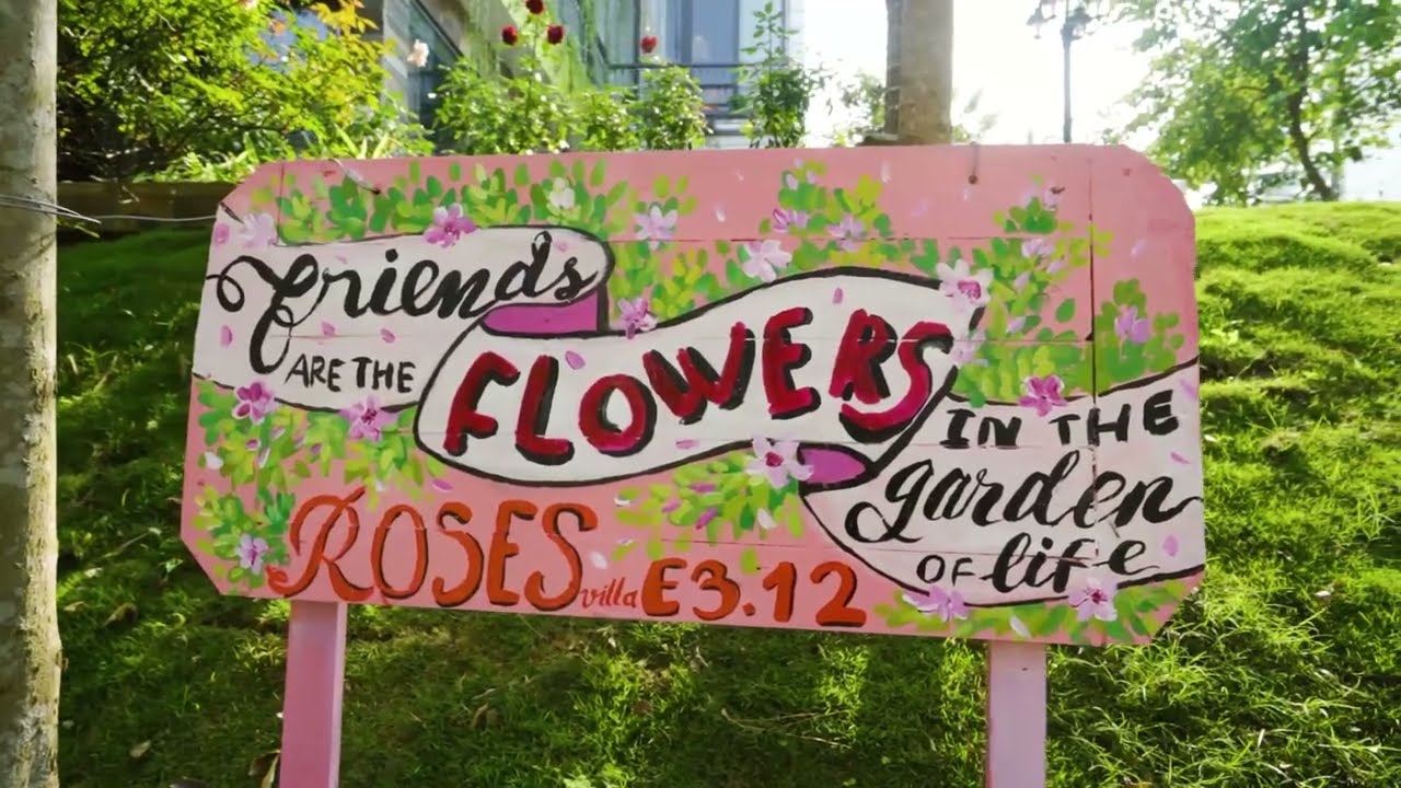 E312 Roses Venus Villa