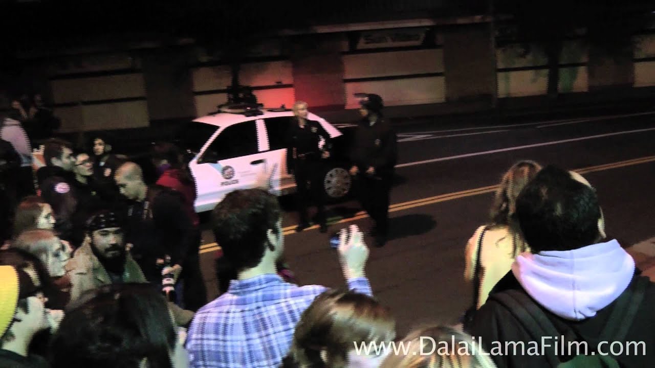Occupy LA Mini Documentary: Night of Eviction, Protest, LAPD Police Arrests on 11-29-2011 - in HD