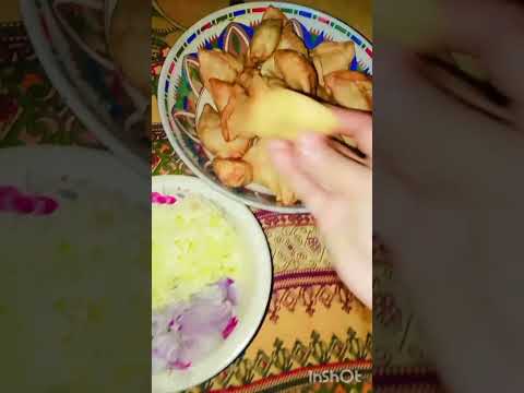 সবাই মিলে সিঙ্গারা  খেলাম 😋