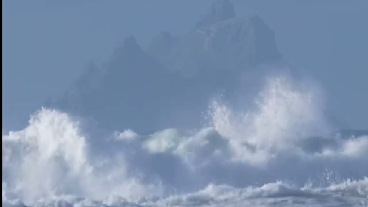 Deep Ocean Wave Sounds for Relaxation & Sleep | 10 Hours of Soothing Sea Ambience🌊