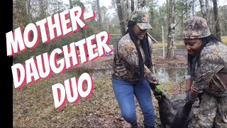 Mom & Daughter: Tackling Wild Hog Control Together 🐗 #hog #hunting #trapping #wildlife