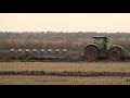 MASSEY FERGUSON 7724S ,CLAAS AXION 950 ,JOHN DEERE 8285 с плугами LEMKEN на вспашке поля.