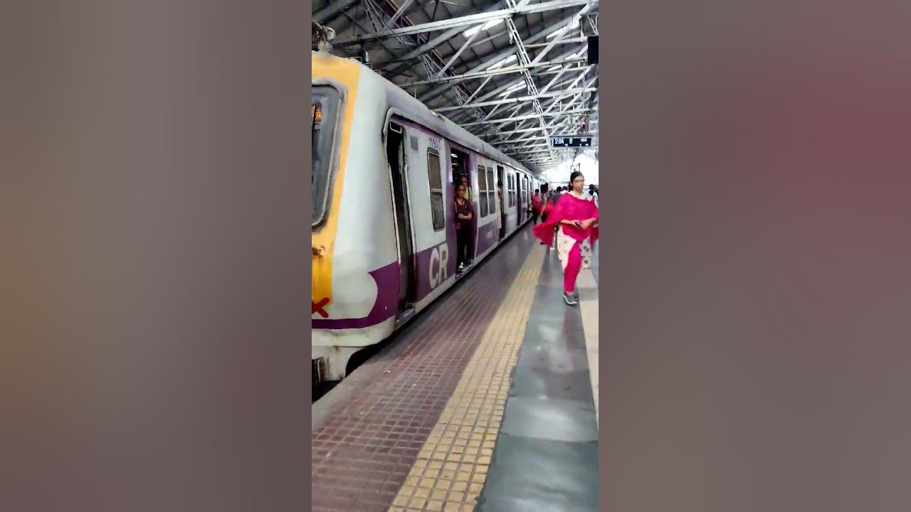 Mumbai Local Train #viral #shorts #indianrailways #trending #india