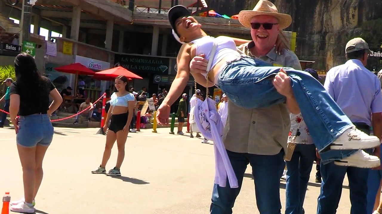 How ANY MAN Can Find a Colombian Bride