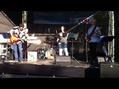 Extremely Normal - Black Velvet - Live