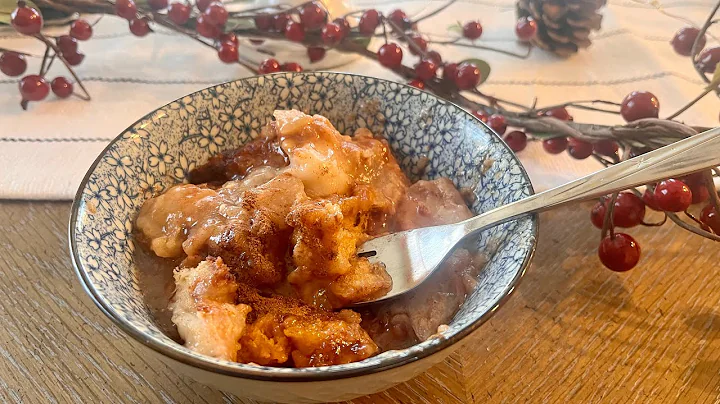 Cinnamon Rolls with Apples - Crockpot Breakfast Casserole - Yum!