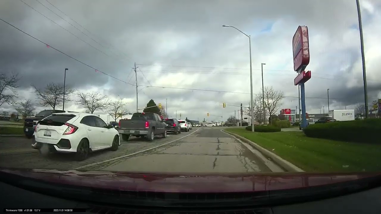Dash cam car accidents close call 