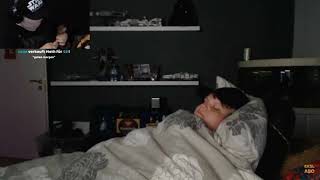 Exsl95 Erschreckt Sich Im Schlaf