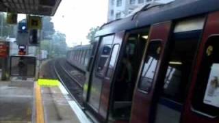 (28/3/2009)mtr MLR train E80 E25 depart kowloon tong station
