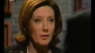 Marie Rottrova a Marta Kubisova v baru Krasny ztraty (Part 2/3)
