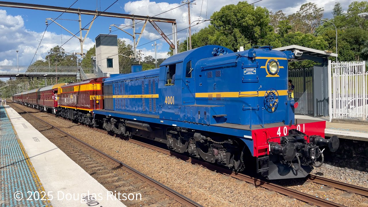 6L64 - 4001, 4306 - THNSW Newcastle Flyer. Narara 1623 29/11/25