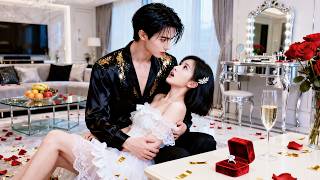 Gadis yang dikhianati mantan bertemu CEO, dalam semalam dia jatuh cinta padanya!