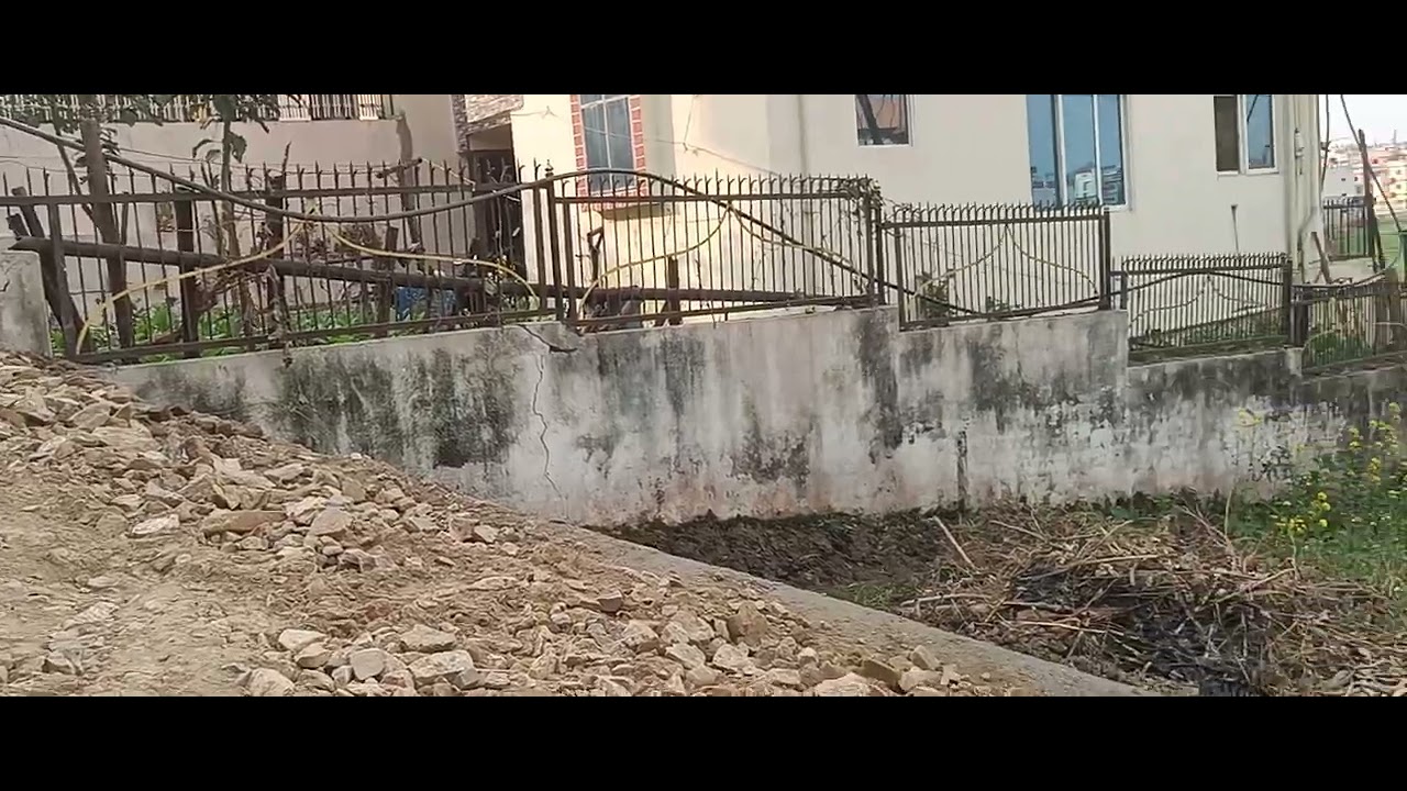 भक्तपुर  सिरुतारमा रहेको 0.4.1.0 र 0.4.2.0 आना जग्गा बिक्रीमा पर आना 27 लाख ।☎️9803878364 9745654786