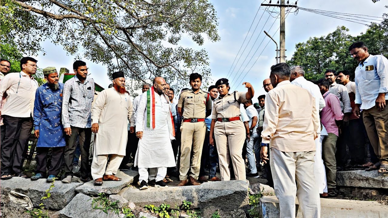 ఆదోని DSP.హేమలత మరియు ఆదోని ఇంచార్జ్ సబ్ కలెక్టర్ అజయ్ కుమార్ విజిట్ చేశారు...