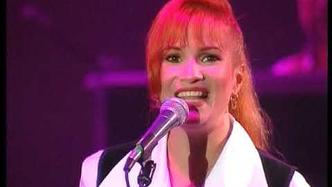 Thumbnail of Pimpinela | 1993 | El amor no se puede olvidar | Hipódromo de Madrid