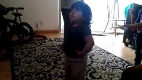 My 1 year old niece dancing to call me maybe