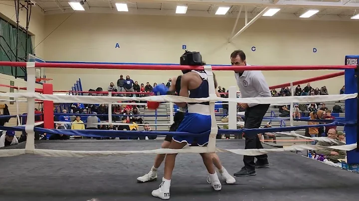 Maurice fighting for 1st place at the Silver Gloves Tournament in Rockford Illinois 12-18-2022