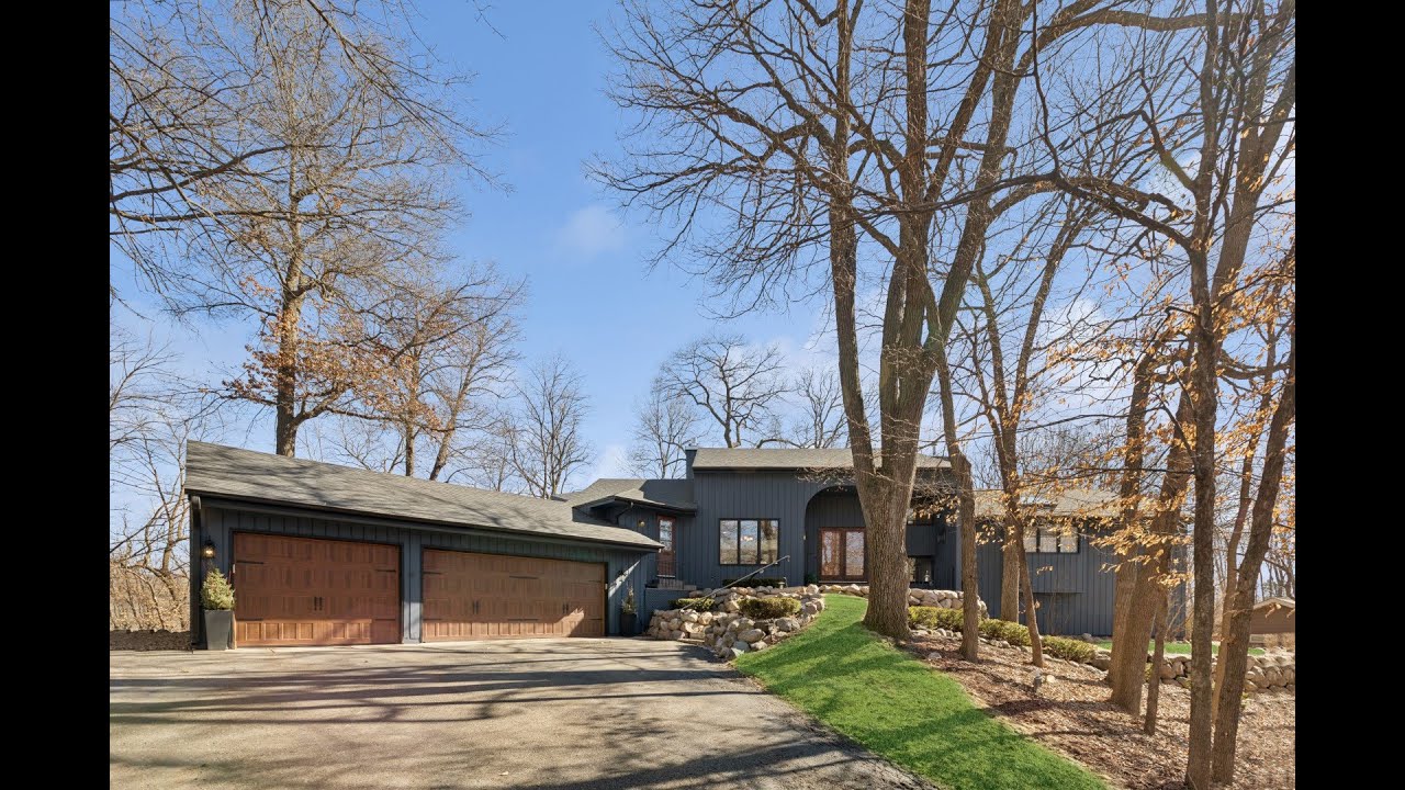 16776 Whittington Walk Eden Prairie, MN | ColdwellBankerHomes.com