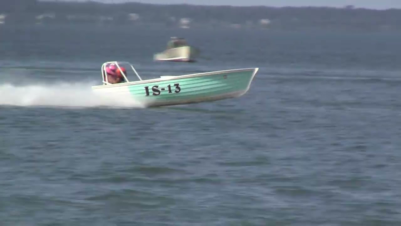 JS-13 Jersey Speed Skiff at Beach Haven NJ - YouTube