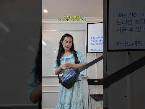 MẸ HÚH ôm đàn hát nhạc BIG BANG trên lớp tiếng Hàn