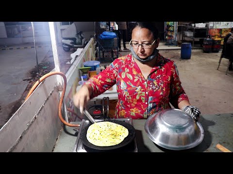 Hardworking Aunty Making Cheese Naan Without Tandoor | Amazing Cooking Skill | Indian Street Food | Street Food Fantasy