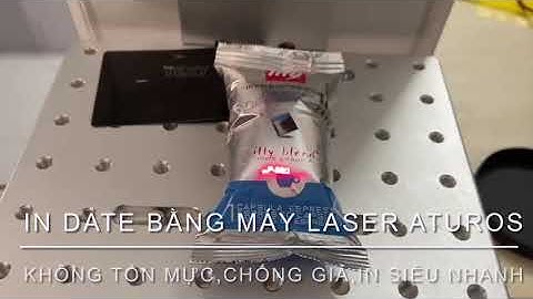 Review in date bằng máy khắc laser fiber Aturos nhanh chóng, không tốn mực