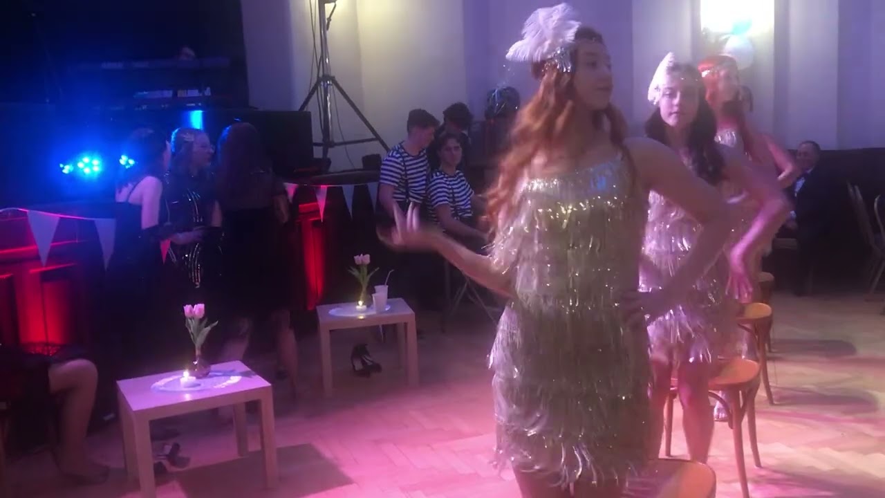 2026 Půlnoční překvapení  Maturitní a absolventský ples CKNŘ Opava