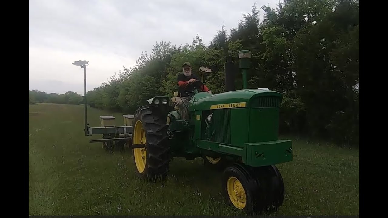 John Deere 7000 no till setup - YouTube