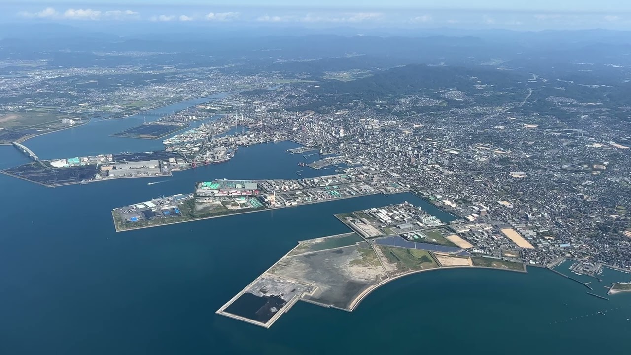 北九州空港離陸の眺め！宇部空港上空から北九州空港へ：スターフライヤー羽田便