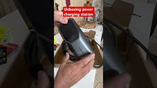 Unboxing power station charging