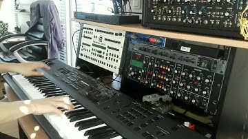 R1 NRSynth Goes to Rick Wakeman Minimoog D Style (Part Two)