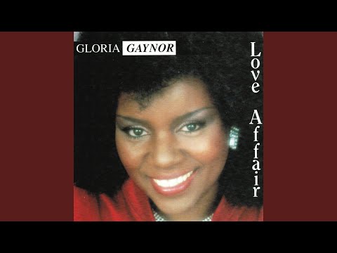 Putar Never Be Lonely - Gloria Gaynor