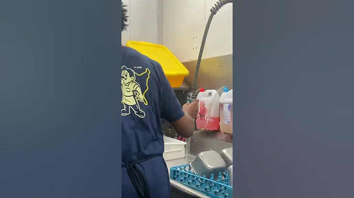 fastest dishwasher ever 😱? #shortvideo #funnyvideo #shorts