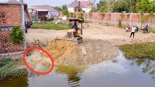 Soil pouring technique Enter the water Powered by​ Bulldozer Mitsubishi  D20 and Dump truck 5ton