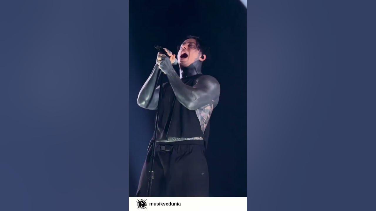 Falling In Reverse - "God Is A Weapon (feat. Marilyn Manson)Live